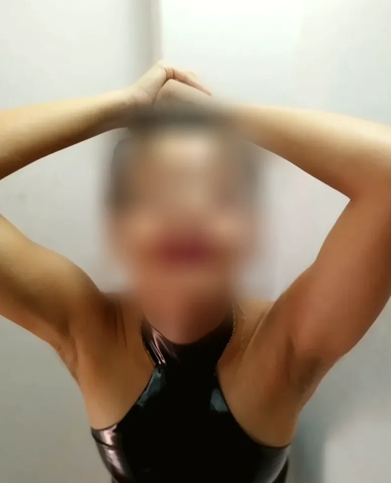 Astrid, 29