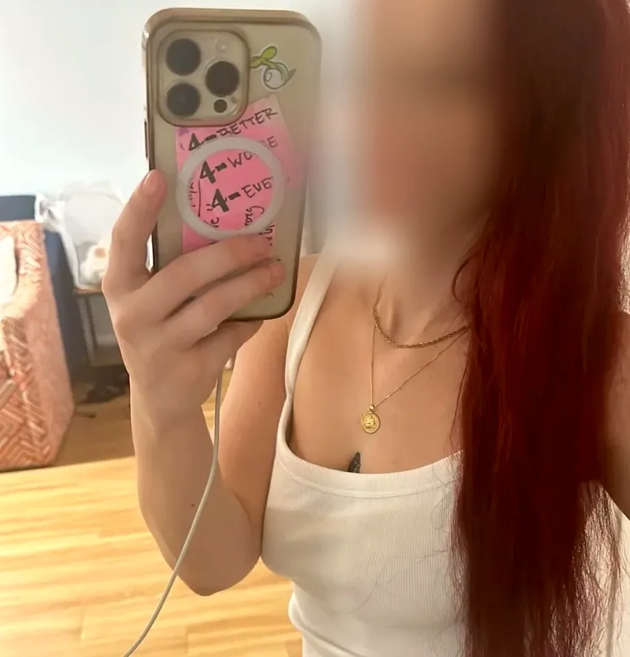 Leia, 28