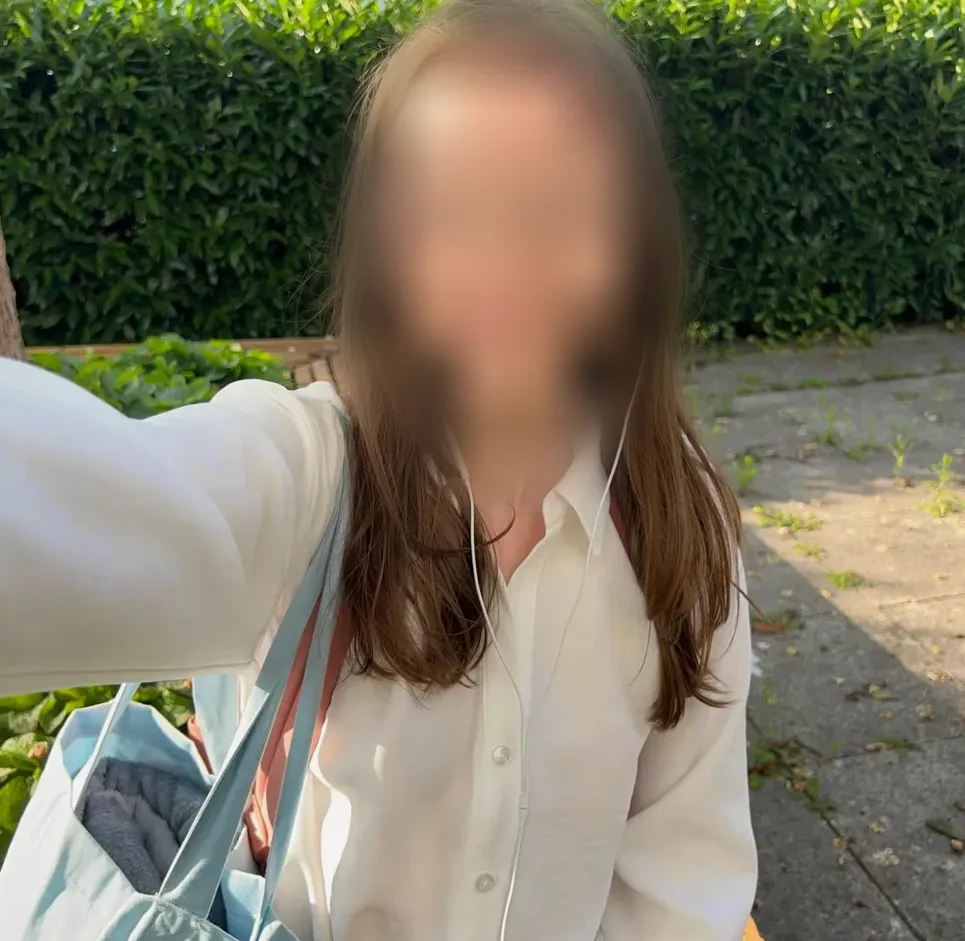 Lejla, 22