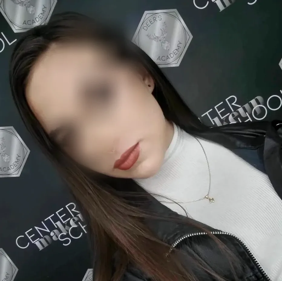 Zainab, 25